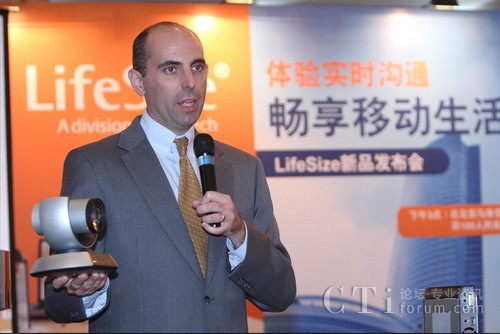 LifeSizeȫa(chn)ƷI(yng)N Michael Helmbrecht