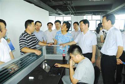 ͨаl(f)չ(w)a(chn)I(y)F(xin)^ĦM(jn)